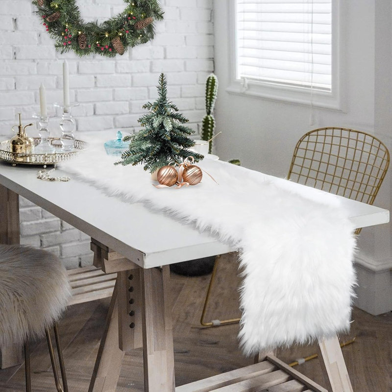 Chemin de table de Noël, chemin de table en fausse fourrure blanche pour les décorations, thème de Noël d'hiver