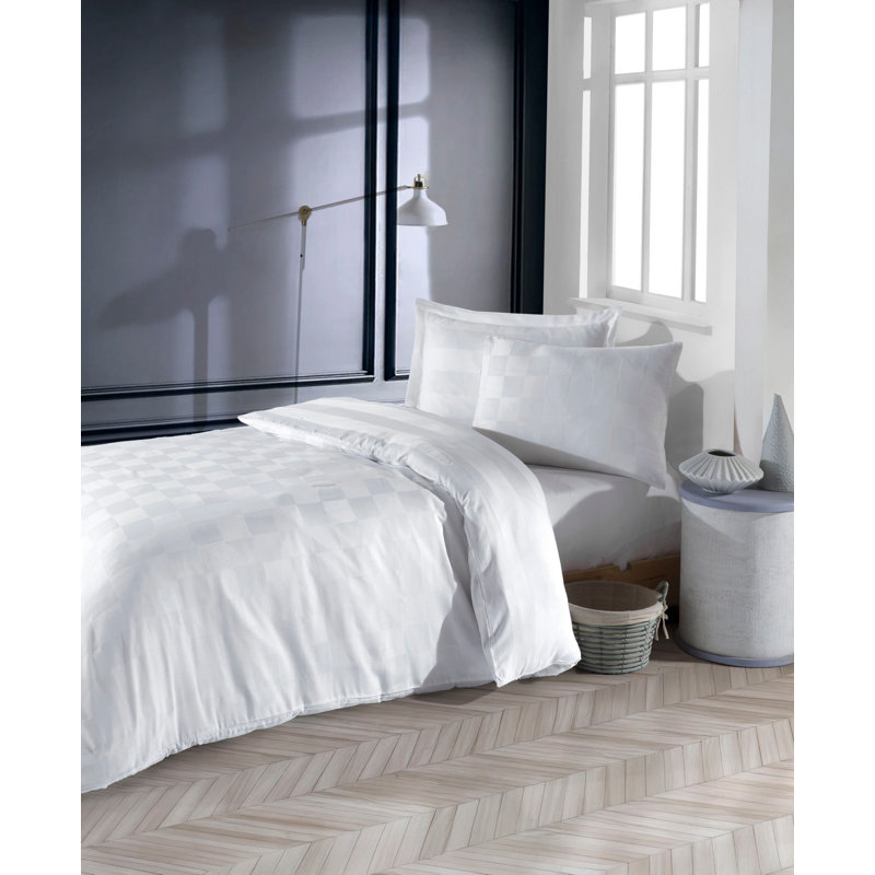 Premium Single Quilt Cover Set, 100% White Cotton/Polyester Blend, 55.1 x 78.7 inches | 120 Thread Count, Machine Washable | Includes Envelope Pillowcase (1), Stylish & Durable Design for Cozy Bedrooms