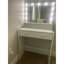 Meuble-lavabo blanc avec lumières, miroir et rangement à 2 niveaux, grand tiroir - meuble de rangement pour chambre à coucher, tiroir contemporain