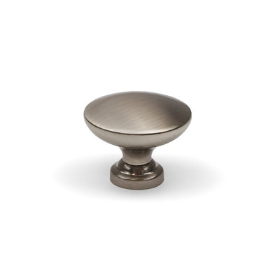 Traditional Circular Knob in Multiple Finishes