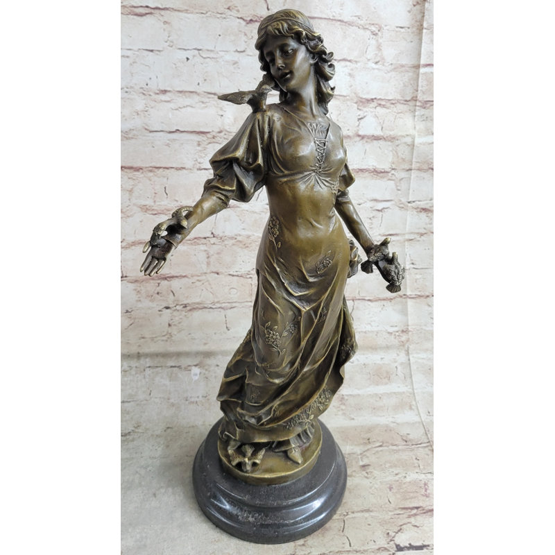Figurines et sculptures Ayianna