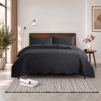 Oxford Leaf Embossed Microfiber Bedspread Set with Pillow Shams – Lightweight Reversible Quilt Set