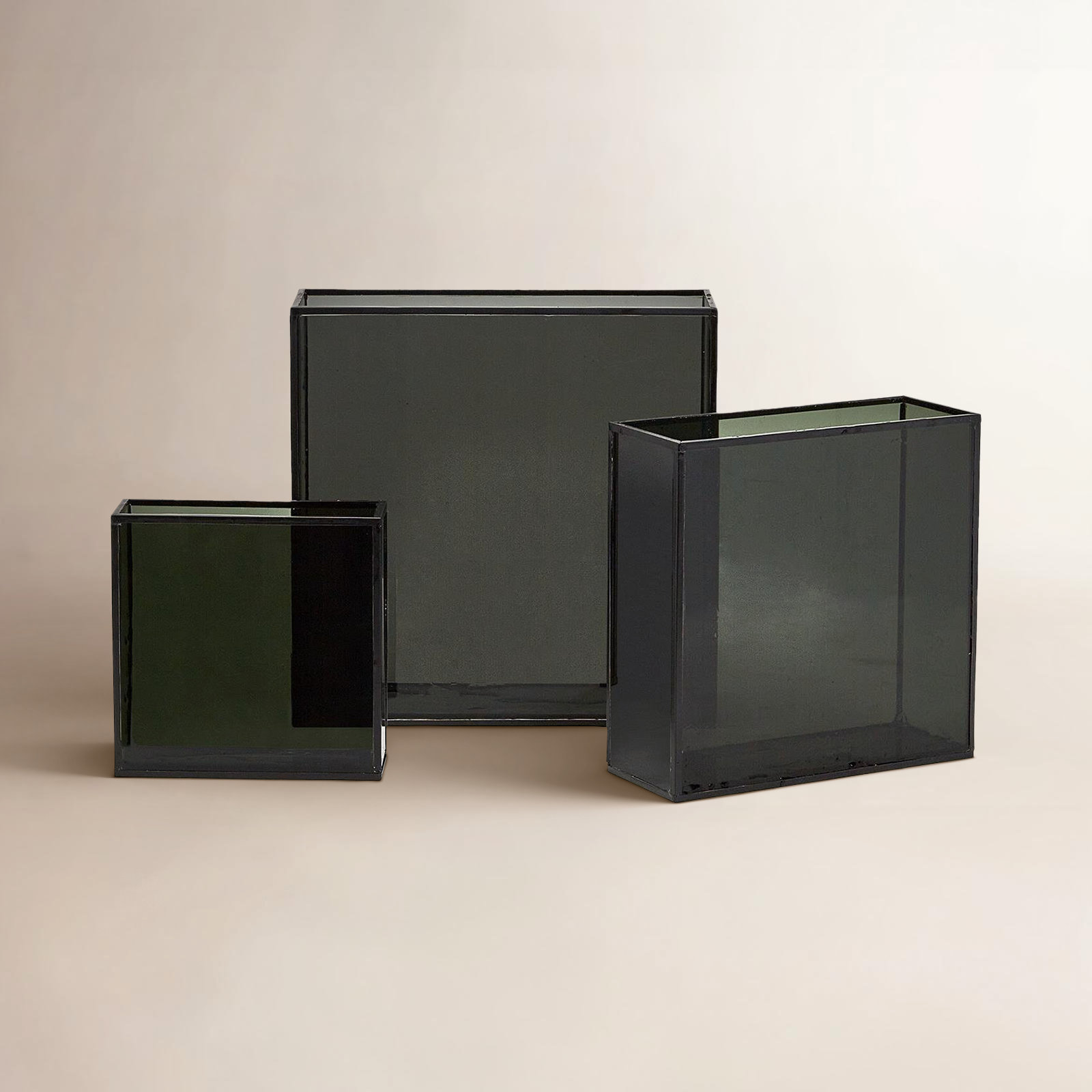 Set Of 3 Smokewindows Square Vase