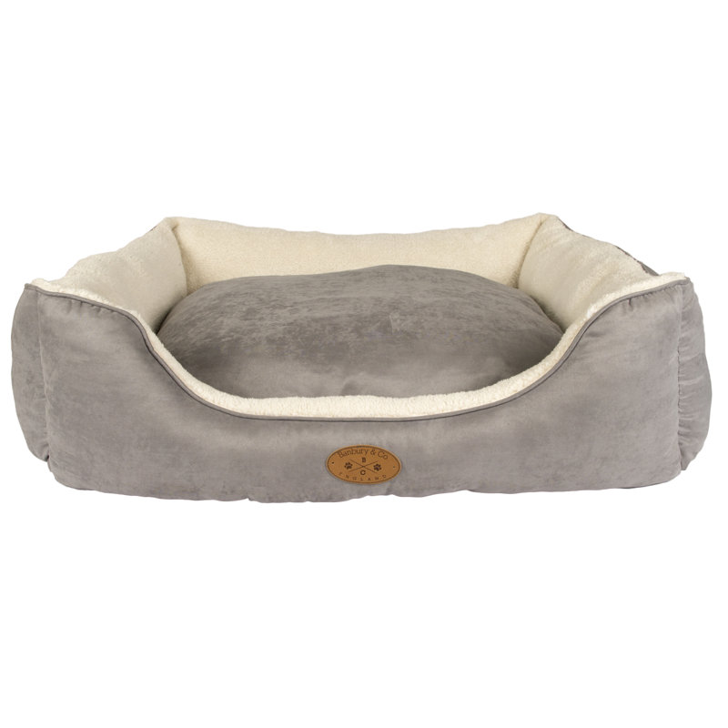 Chisdock Pet Bed, Medium (25cm H x 80cm L x 65cm W)