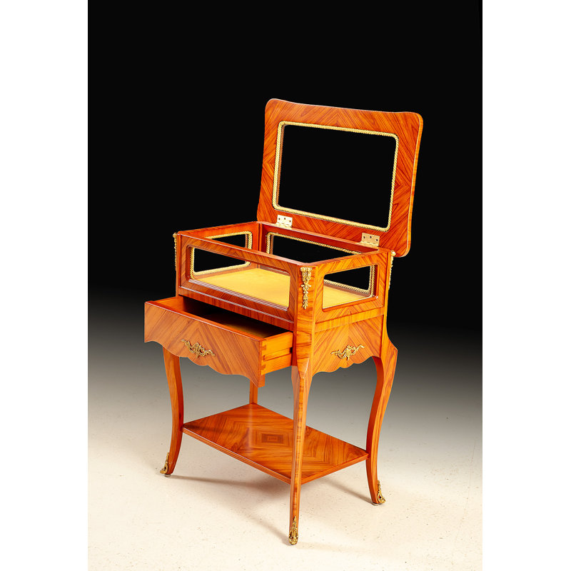 Curio Table