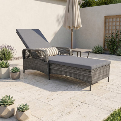 Adjustable Outdoor Patio Chaise Lounge Recliner Chair With 6 Level Adjustable Backrest For Poolside Backyard Deck Relaxation Use