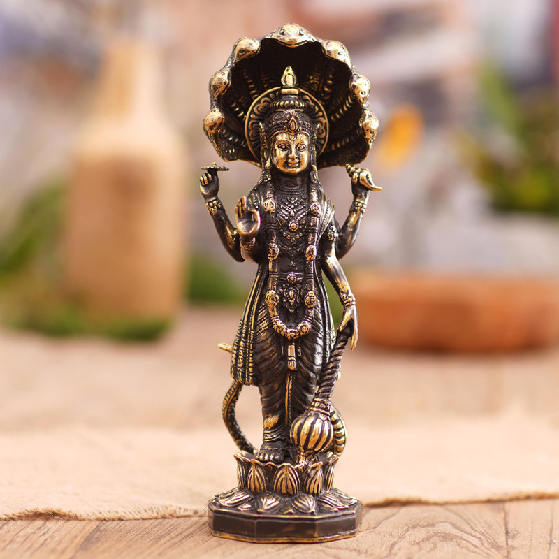 Figurines & Sculptures
