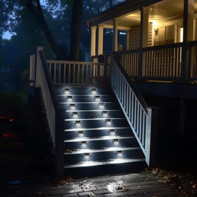 Stainless Steel Low Voltage Solar Powered Integrated 6LED Step Light