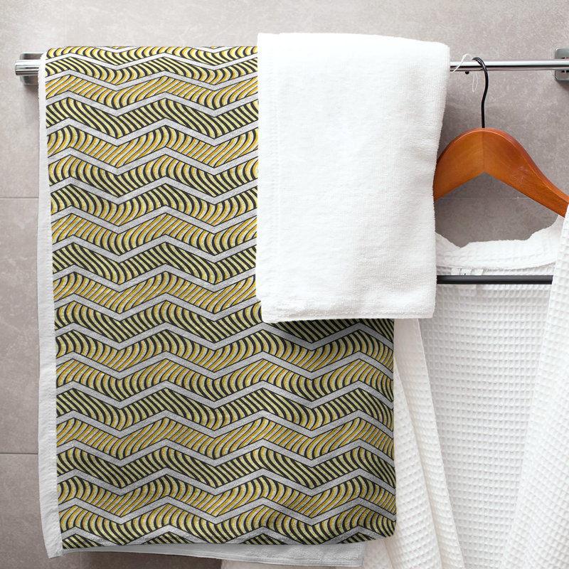 Serviette de bain à chevrons ondulés Stephenie, Jaune