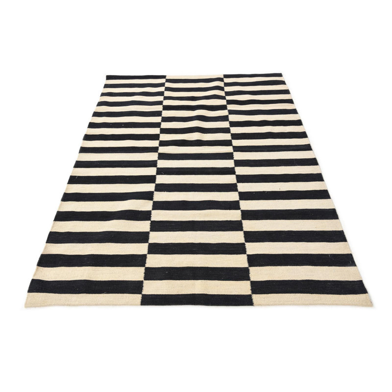 Tapis noir et blanc Ohlson