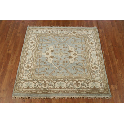 Tapis carré bleu clair en laine Oushak