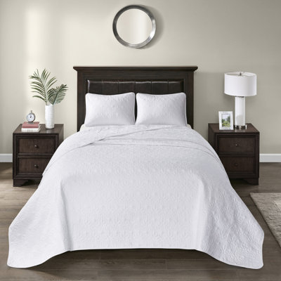 Reversible Bedspread - White, Comfortable Cotton Interior, Design For Appeal, Fits Mattresses Well, Easy To Clean Pre-washed Comfort, Pattern Adds Style, Easily, Washable