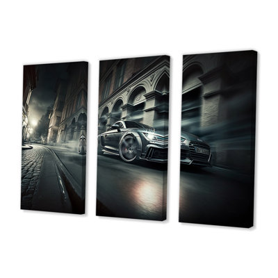 Futuriste voiture de sport argentée dans un cadre urbain I - reproduction d'art sur toile 3 pièces