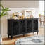 Élégante armoire buffet antique avec sculptures florales, pieds en bois massif, poignées en laiton antique et tablettes réglables pour un rangement polyvalent et un meuble télé