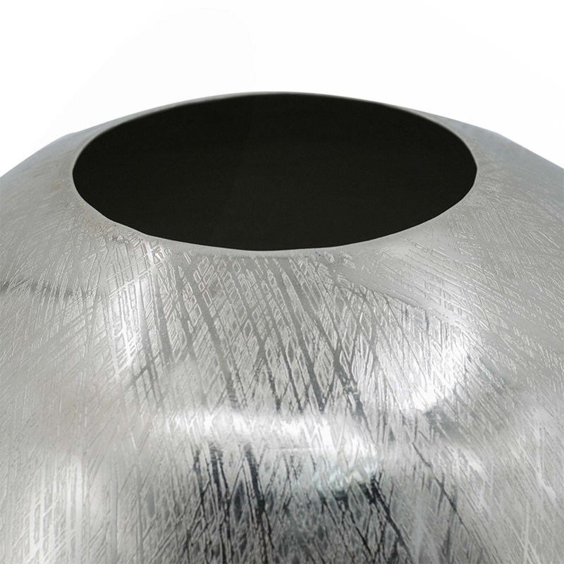 Vase en aluminium, H 15 po x l 12,5 po x P 12,5 po