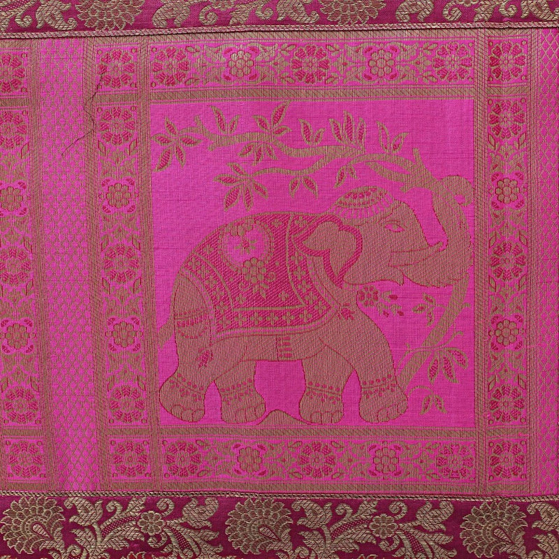 Chemin de table en soie fait à la main - rose - Patchwork brodé, style indien, décoration de table