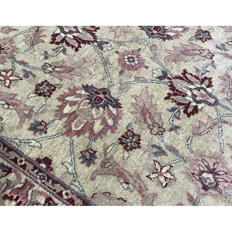 Hand-Knotted High-Quality Beige Area Rug