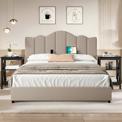 Grand lit tapissier avec 2 tables de chevet - station de charge, ensemble de chambre à coucher moderne