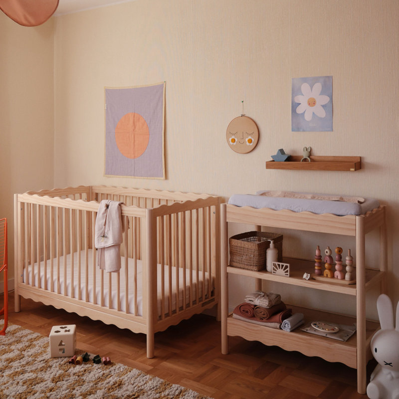 Swell 4-in-1 Convertible Crib, Pale Yellow