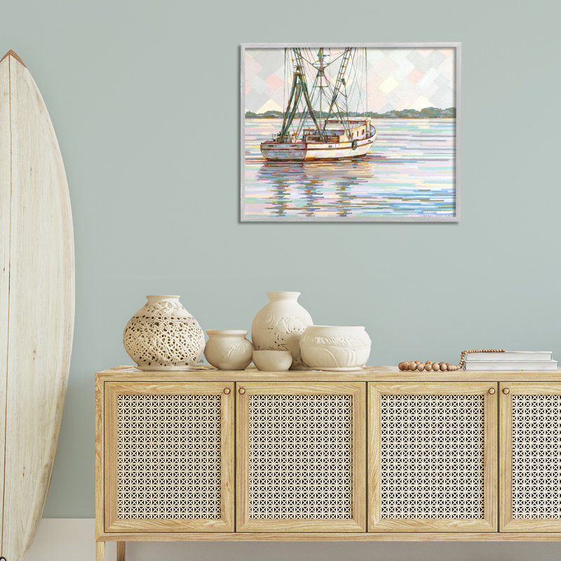 Bateau à crevettes sur le San Sebastian, estampe numérique, design par Linda Sperruche, H 24 po x l 30 po