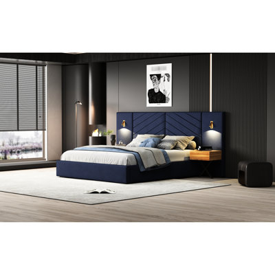 Élégant lit plateforme très grand avec peau - Matériau et lampe - Tissu bleu rétro