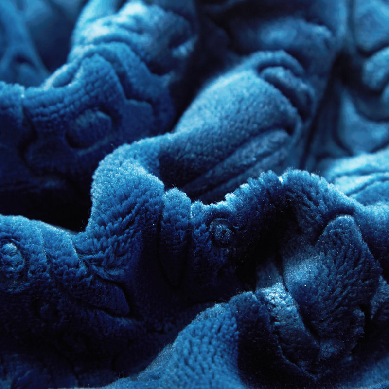  Jeté en sherpa embossé en flanelle, L 63 po x l 87 po, Bleu nuit confortable