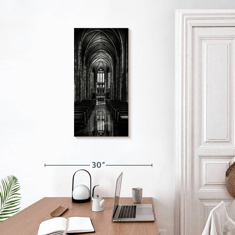 Réflexion de la chapelle du Trinity College, H 30 po x l 15 po