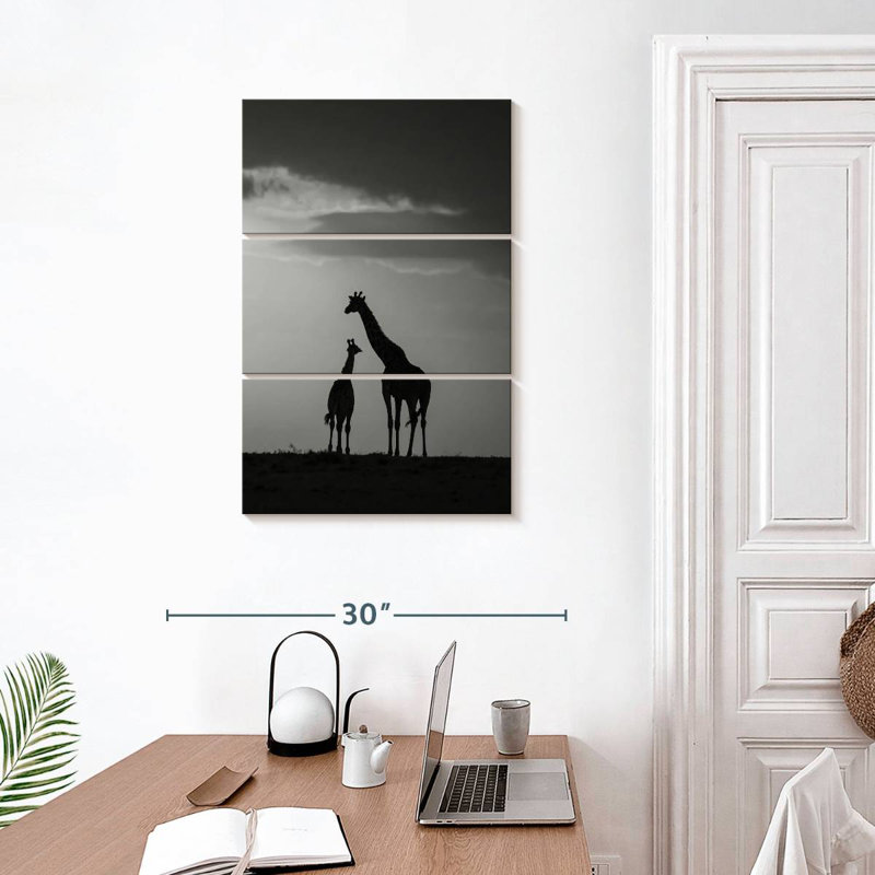 Brampt Giraffe's Affection, 32" H x 20" W