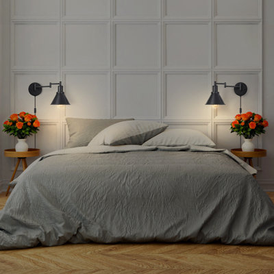 Tijera Plug-in Swing Arm Sconce