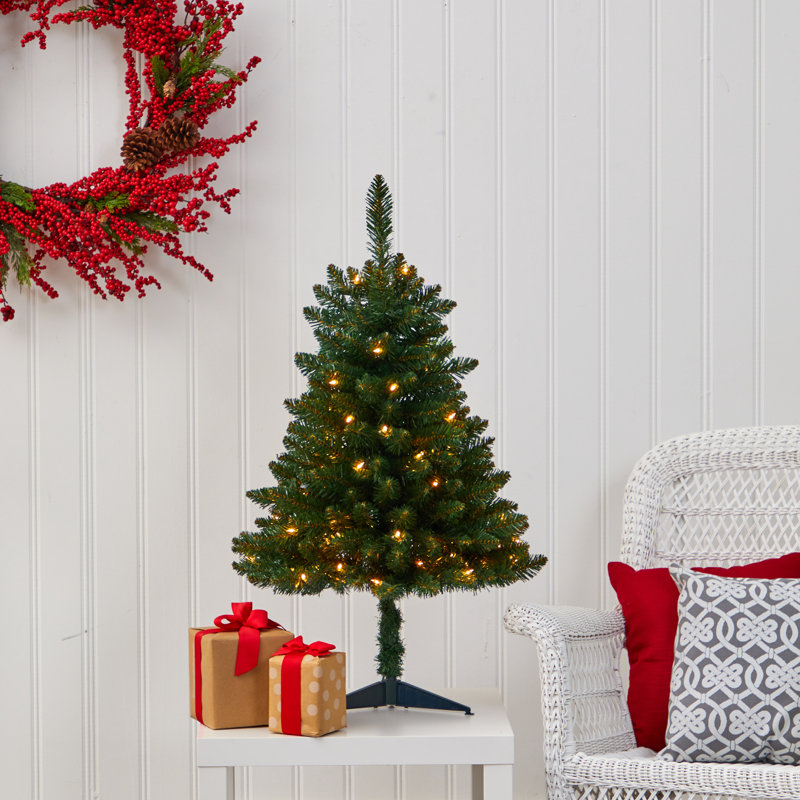 9Ft. North Carolina Spruce Artificial Christmas Tree With 750 Clear Lights And 1912 Bendable Branches, 3' H