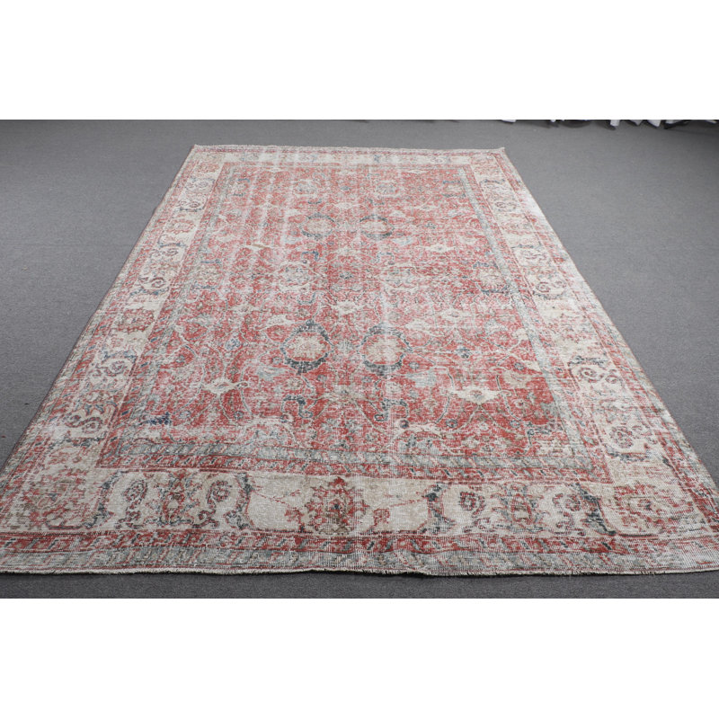 Grand grand tapis turc Oushak rétro dans des tons de rouge saturé pour des espaces de salon spacieux avec des accents colorés délavés et une fabrication en laine