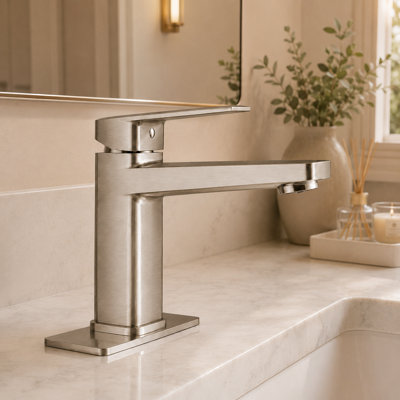 Robinet de salle de bain à un trou BRAVAT® avec plaque pour écusson 6 po, robinet de lavabo à poignée simple pour installation à 1 ou 3 trous, bloc
