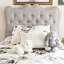 Tête de lit simple en polyester beige avec bordure cloutée Brindle