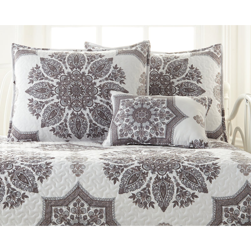 Infinity Collection Daybed Quilt Set covers by Southshore Fine Linens., Gray