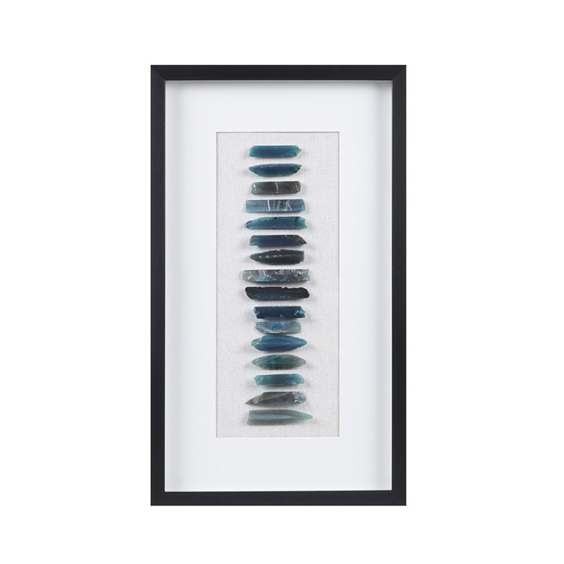 Art mural encadré agate bleue - panneau dimensionnel, agate teinte céruléen naturel, fond blanc doux, protection en verre, cadre noir, décor céruléen, contraste, cadre, suspension verticale ou
