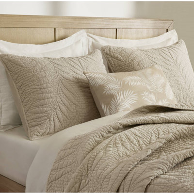 3 Piece Cotton Quilt Set with 100% Cotton, Lightweight Filling, and OEKO-TEX® 100 Certification for Year-Round Comfort