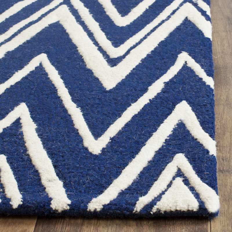 Saxmundham Chevron Wool Hand Woven Area Rug, Rectangle 152 x 244 cm