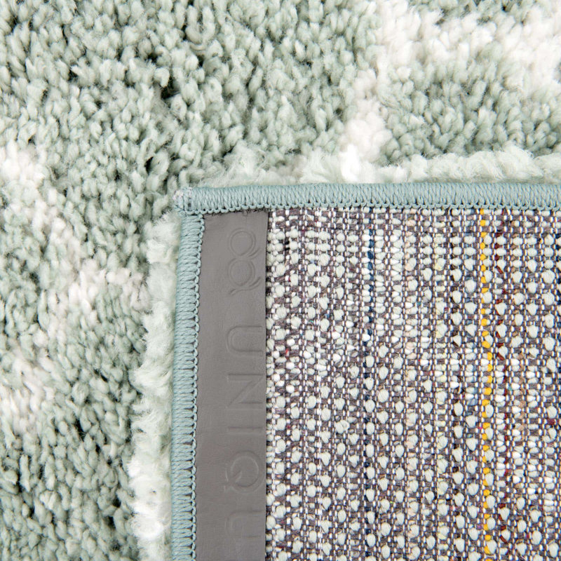 Tapis géométrique en polypropylène ivoire / gris Jaryiah, Carré 7 pi 10 po
