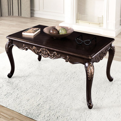 Table basse de style traditionnel cerisier foncé 1Pc, forme rectangulaire, structure en bois massif, pieds, design et détails dorés, l 52 po x P 30,5 po x H 19 po