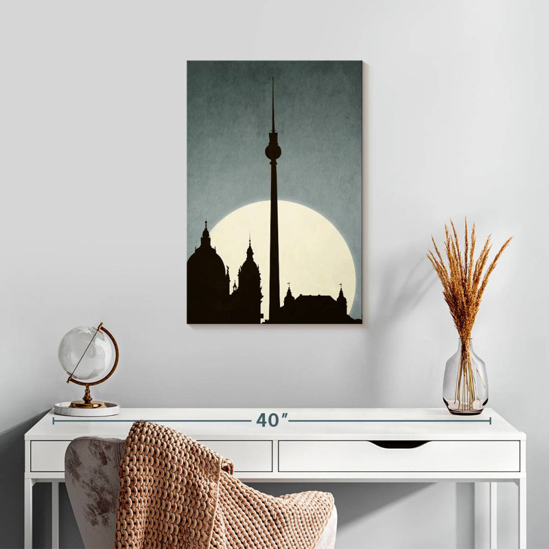 Sireci Moonlight, 24" H x 16" W