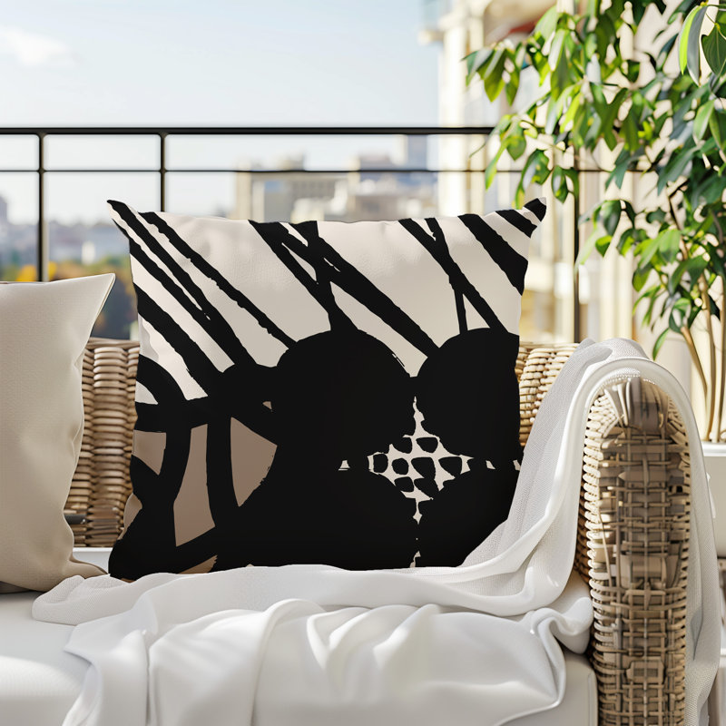 Coussin carré intérieur / extérieur Aloe, H 15 po x l 15 po, Beige / noir / blanc cassé abstrait