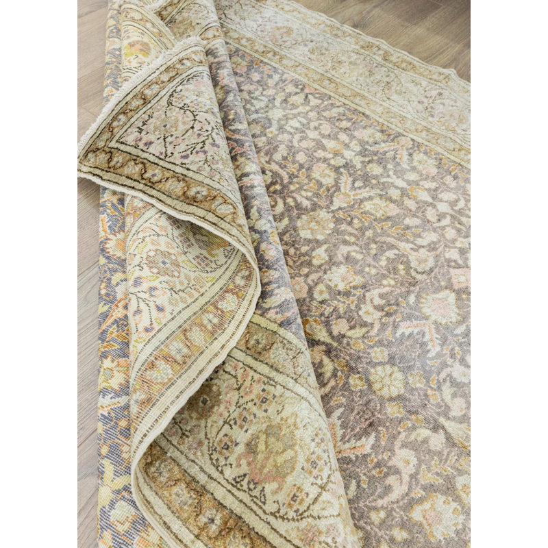 Tapis Kayseri brillant à motif floral tissé à la main Mahnaz