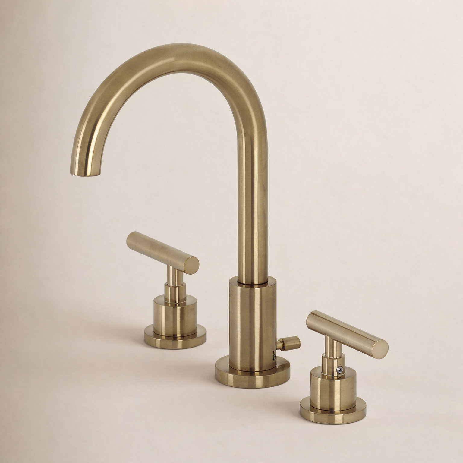 Manhattan Widespread Faucet with Drain, Brushed Brass