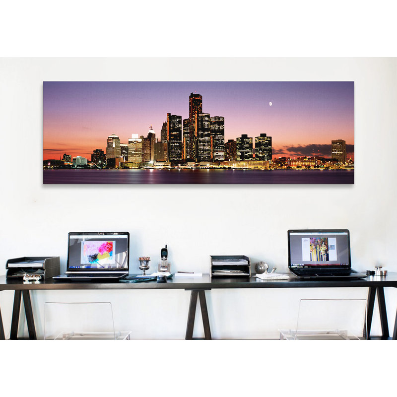 «Night Skyline Detroit Michigan», reproduction de photo sur toile, H 24 po x l 72 po x P 1,5 po, Toile tendue