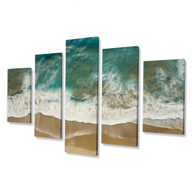 Tranquil Waves Aérienne vue III - plage côtière, art mural multi-panneaux