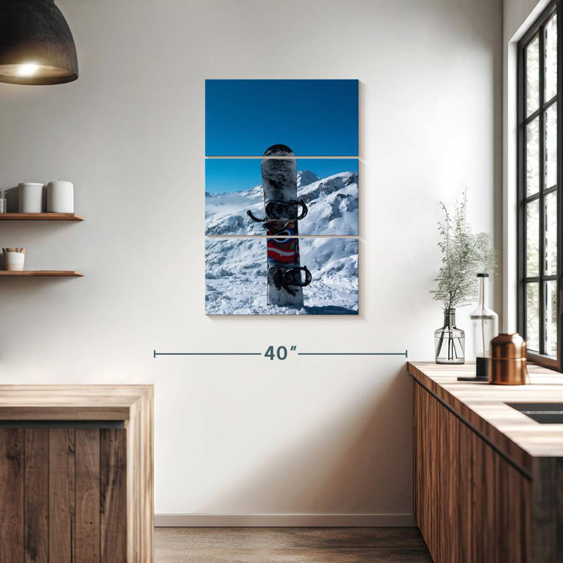 Sirci Snowboard dans la neige, H 38 po x l 24 po