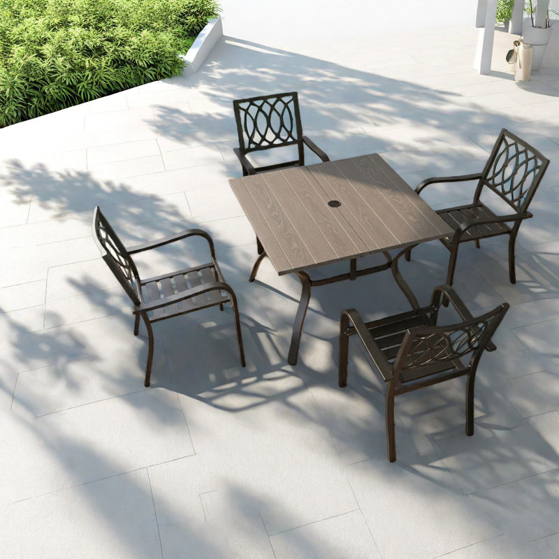 Ensemble de salle à manger de patio durable 5 pièces, métal et bois, charme rustique pour le jardin