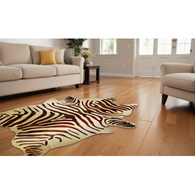 Tapis en peau de vache véritable à motif zébré naturel et brun 6 pi x 7 pi