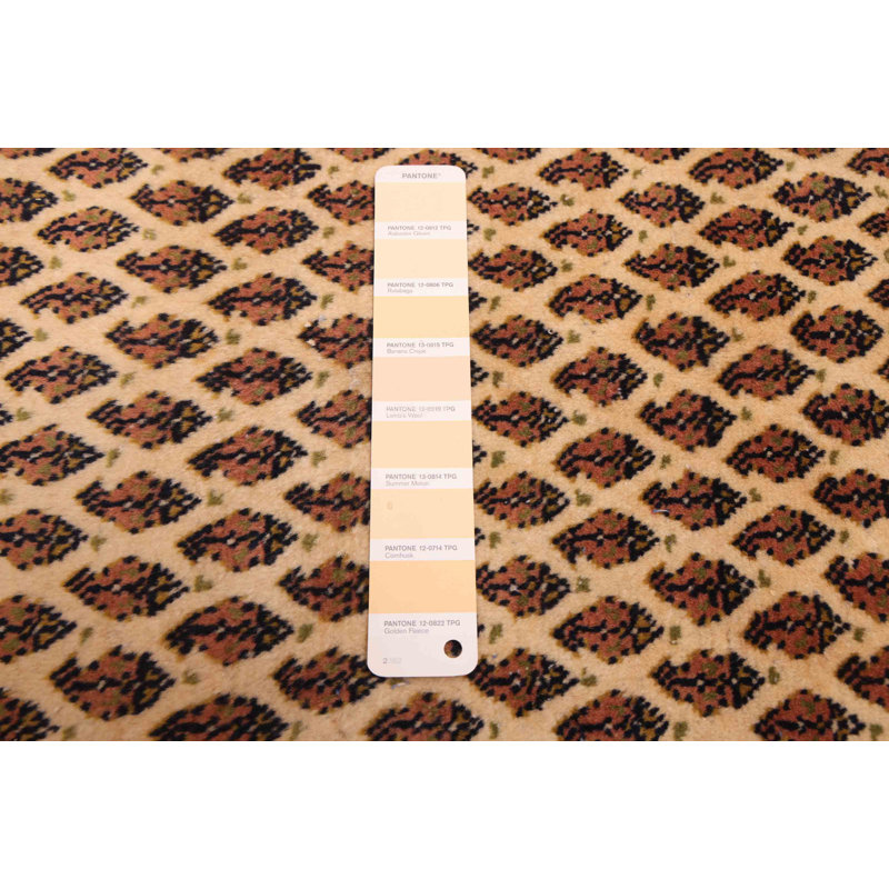 Tapis crème Royal Mahal 6 pi 7 po x 9 pi 6 po