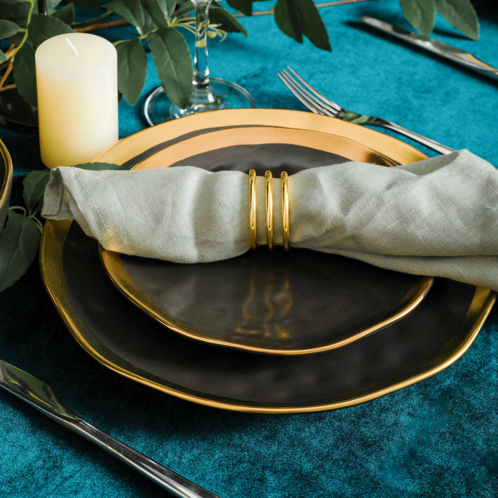 Porcelain Dinnerware Set, Black
